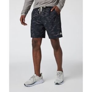 Vuori Mens Kore Short Lined 7" Black Camo Size Small